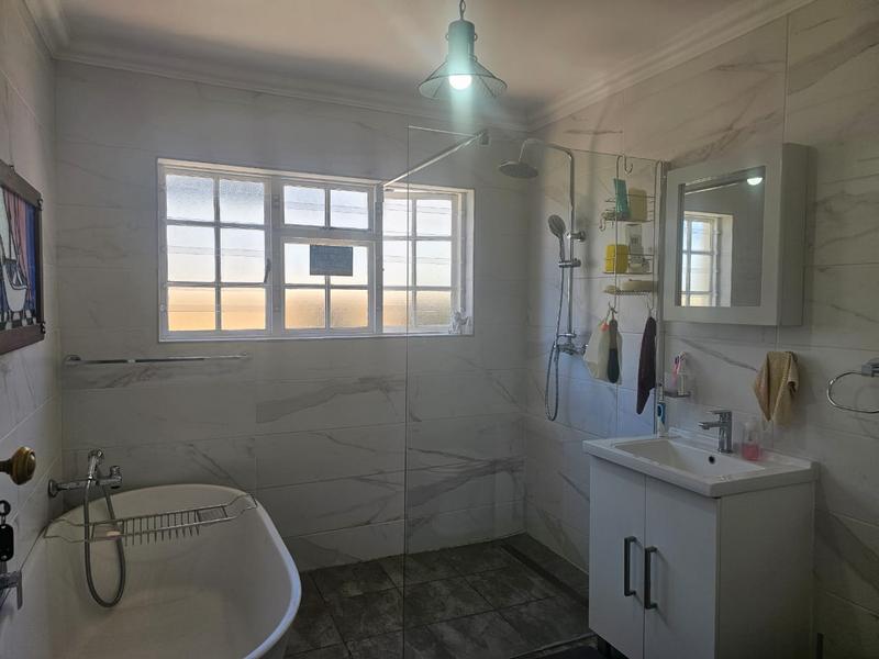 3 Bedroom Property for Sale in Kleinmond Western Cape